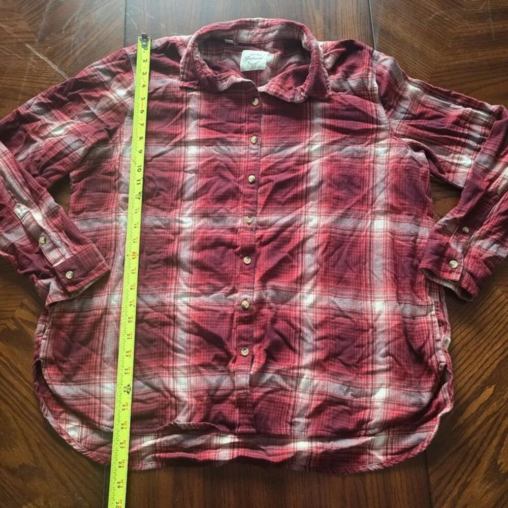 Jachs girlfriend NY button up